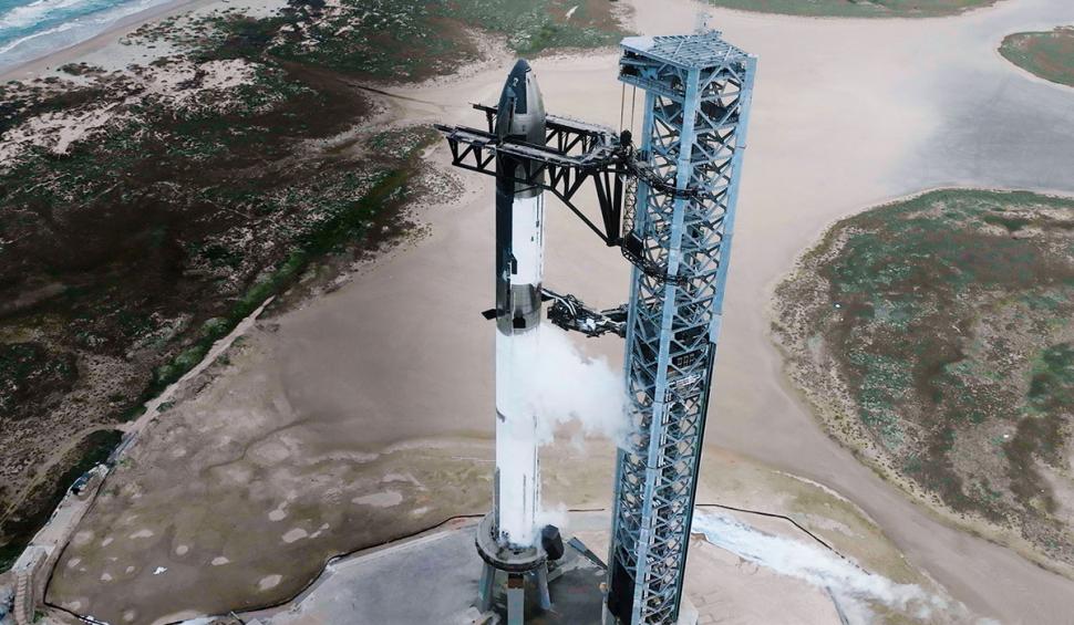 El este românul care a lucrat la proiectarea motoarelor rachetei Starship, cea mai puternică rachetă construită vreodată. Doctorul în inginerie spațială a lucrat la Întreprinderea de Aviație Bacău 880331