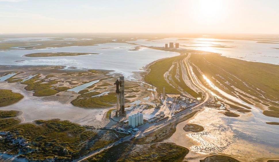 El este românul care a lucrat la proiectarea motoarelor rachetei Starship, cea mai puternică rachetă construită vreodată. Doctorul în inginerie spațială a lucrat la Întreprinderea de Aviație Bacău 880332