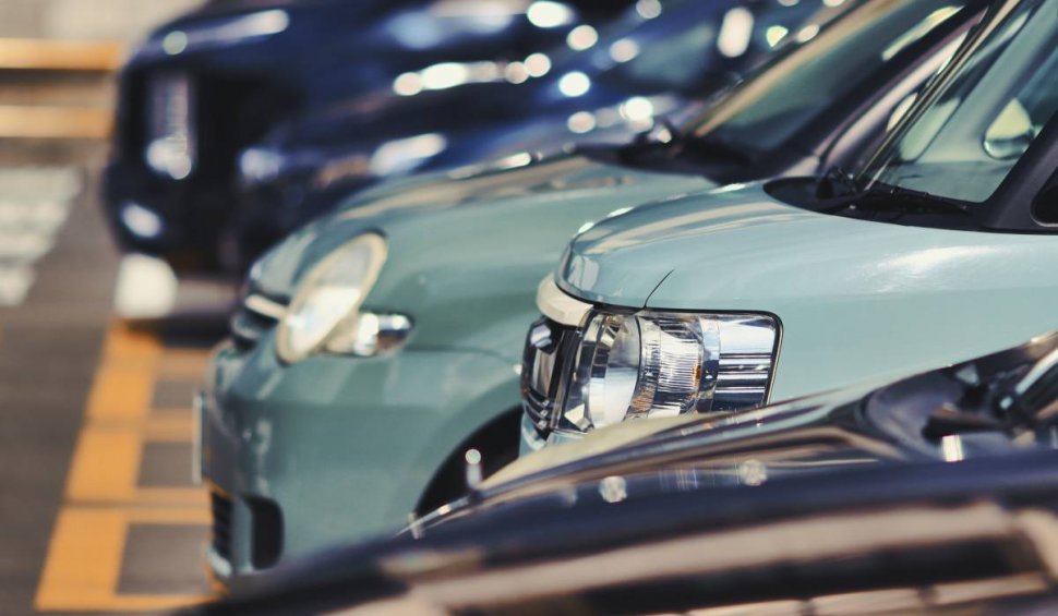 Firma de închiriere auto Hertz vinde 20.000 de vehicule electrice și reinvestește în mașini alimentate pe benzină sau motorină