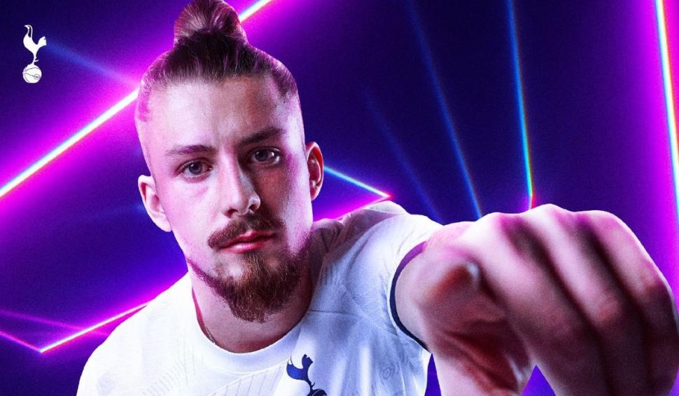 Radu Drăgușin, primele declarații după ce a semnat cu Tottenham: "E un vis penru mine să joc la o astfel de echipă" 880279