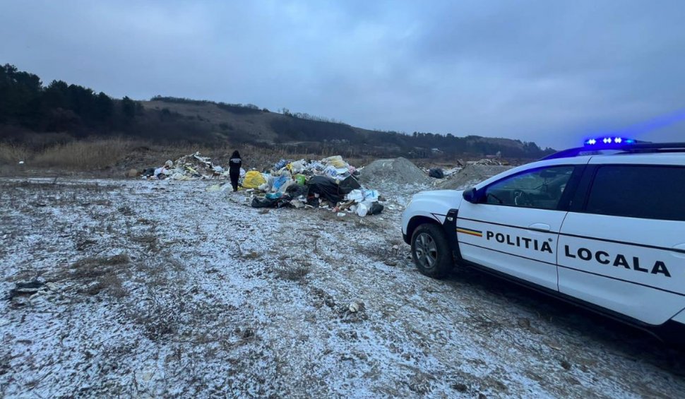 Amenda primită de un român care a aruncat gunoaiele pe un câmp de lângă casă. Suma este uriaşă