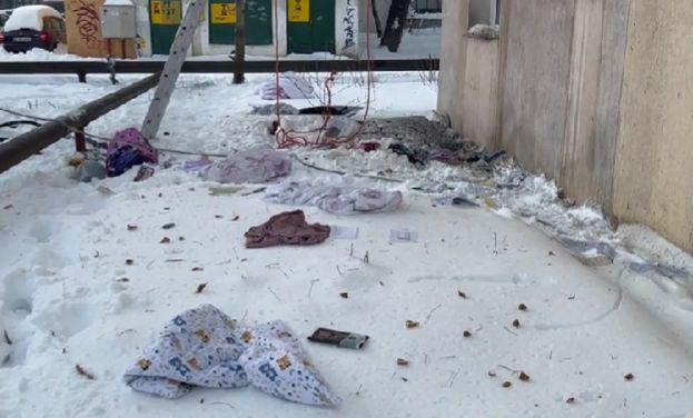 Surse: Mama care și-a omorât bebelușul la Iași, aruncându-l de la etajul apartamentului în flăcări, era încuiată în casă | "A văzut niște lumini în dormitor!" 880349