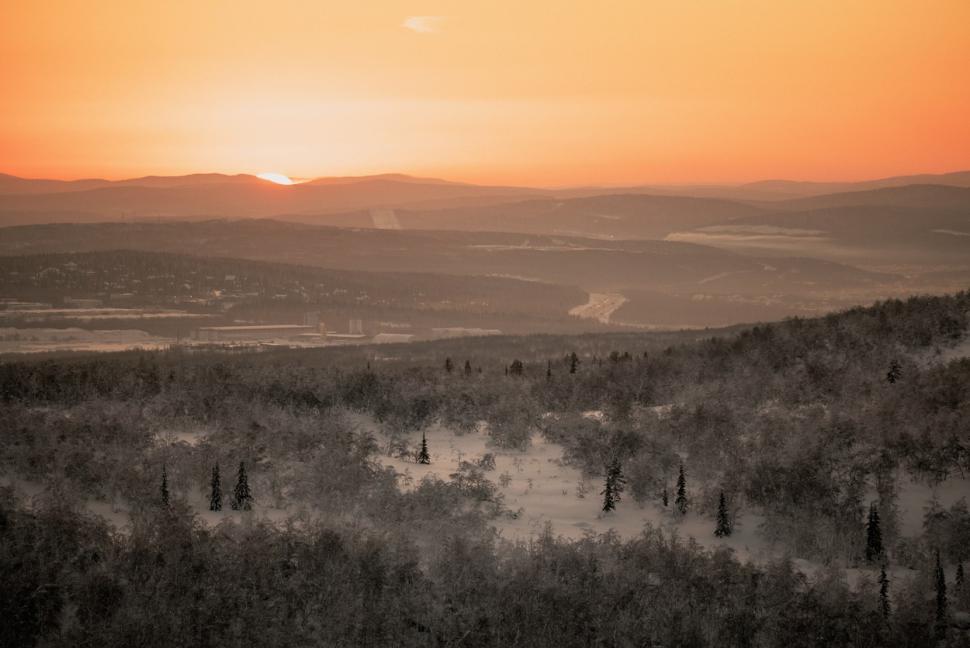 Orașul în care Soarele a răsărit pentru prima oară în ultimele 40 de zile. Oamenii au dansat de bucurie 880497