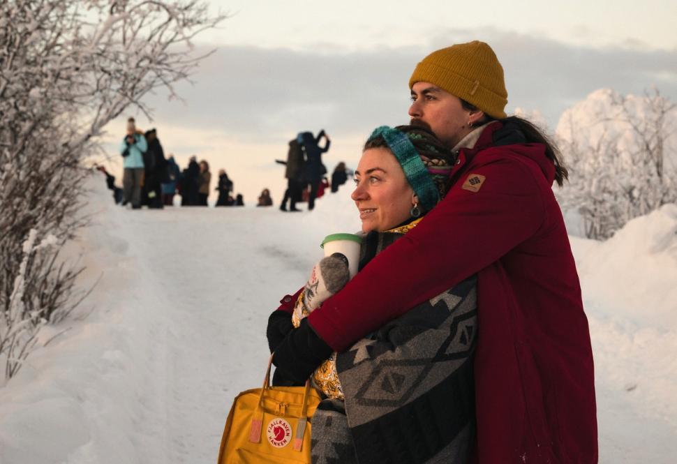 Orașul în care Soarele a răsărit pentru prima oară în ultimele 40 de zile. Oamenii au dansat de bucurie 880498