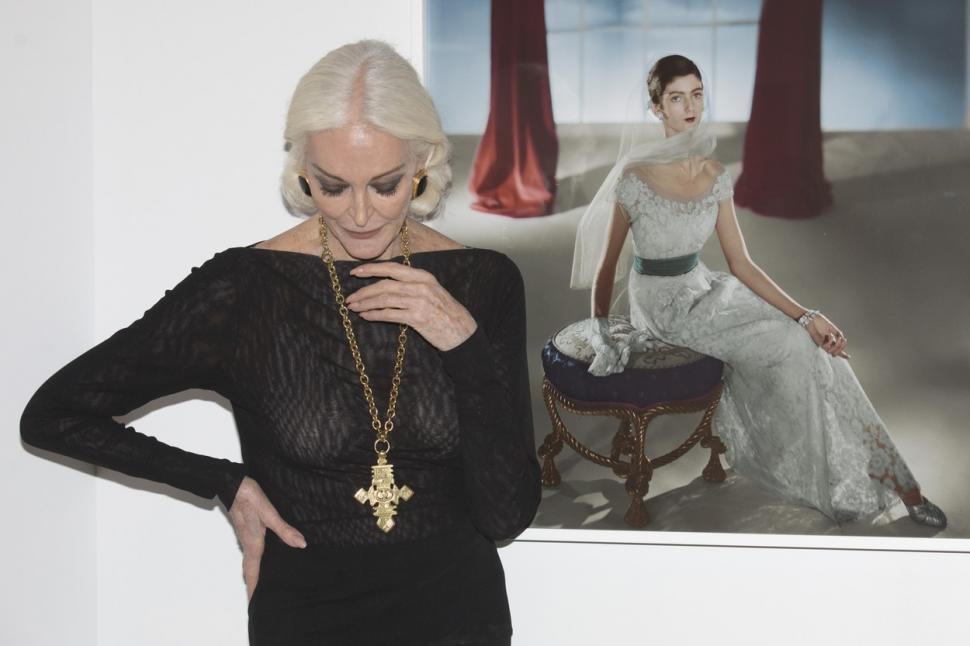 Ea este Carmen Dell'Orefice, cel mai în vârstă model din lume. La 92 de ani a apărut pe coperta Vogue 880712