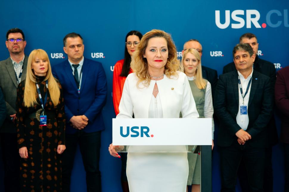 Elena Lasconi a demisionat din funcţia de vicepreşedinte al USR Argeş: ”Mie îmi e scârbă” 880624