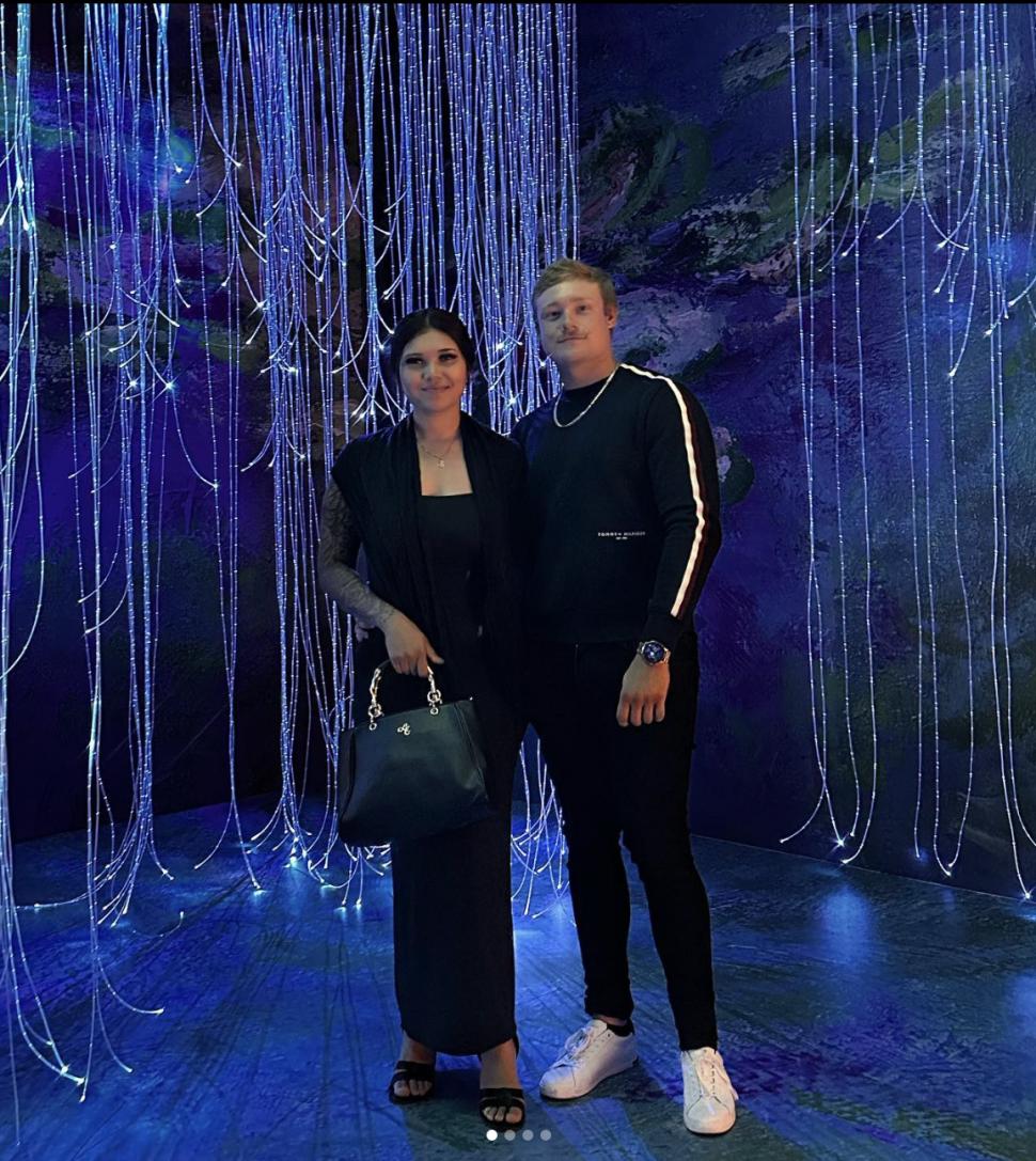 La doar 21 de ani, o tânără câştigă 460.000 de lei, la un loc de muncă pe care nu îl vrea nimeni: ”Munca mea este considerată riscantă” 880956