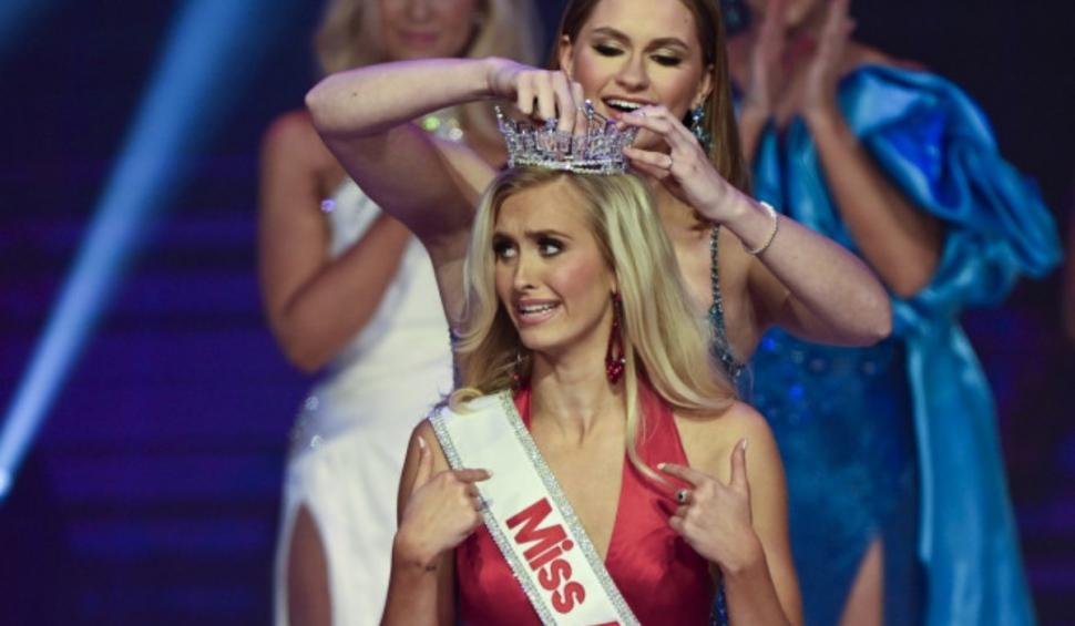 O tânără de 22 de ani, locotenent în Forțele Aeriene ale SUA, a fost încoronată Miss America 2024  880913