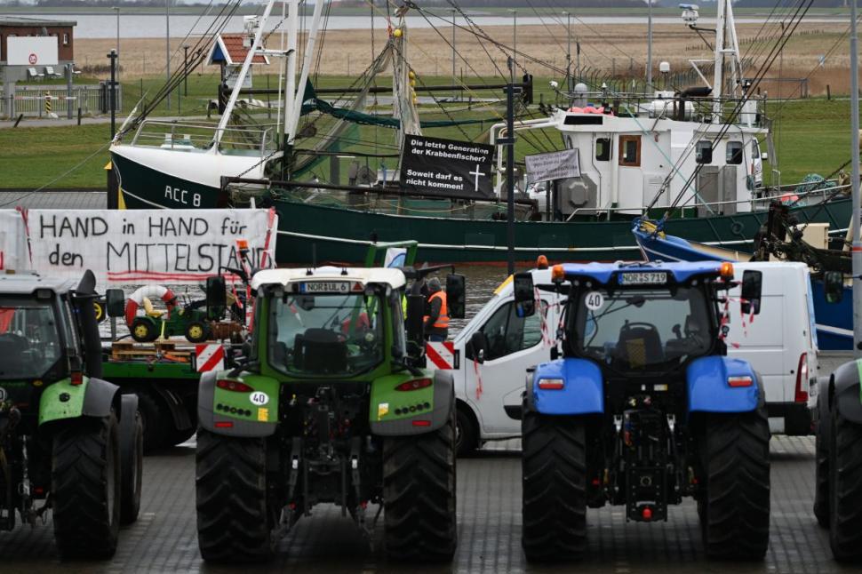 Proteste în toată Europa! Forţele care profită de blocajele de pe şosele şi de tulburările din oraşe, în România şi pe continent 881149