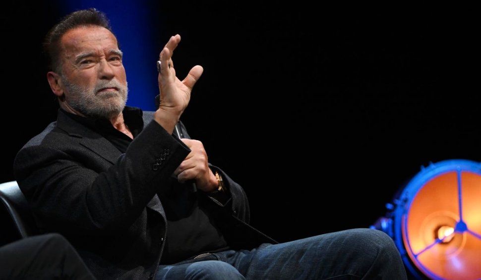 Arnold Schwarzenegger a fost oprit de autorități la aeroport din cauza unui obiect suspect găsit în bagajul său