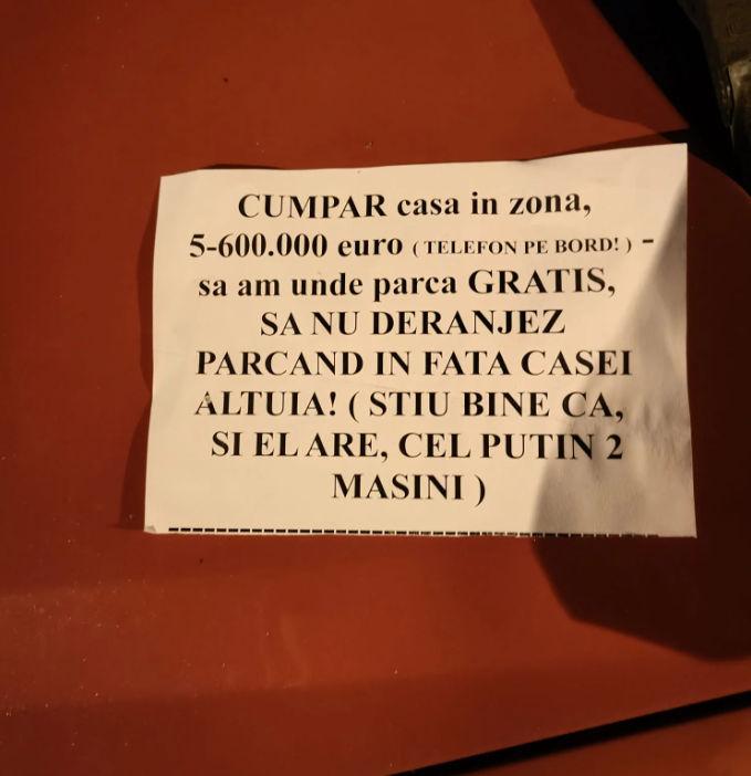 Un şofer din Cluj a găsit un bilet cu un mesaj ironic pe mașină, după ce a parcat în fața unei vile de 600.000 de euro. Postarea a ajuns pe internet și oamenii se amuză: ”E genial” 881619