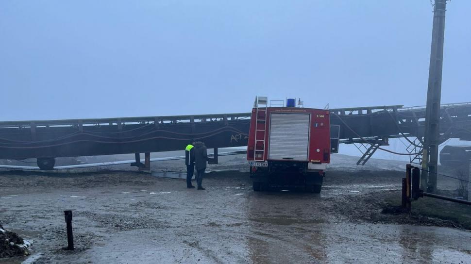 Accident grav de muncă la Cariera Roșia, din Gorj! O persoană a rămas încarcerată într-o autospecială de pompieri 881637