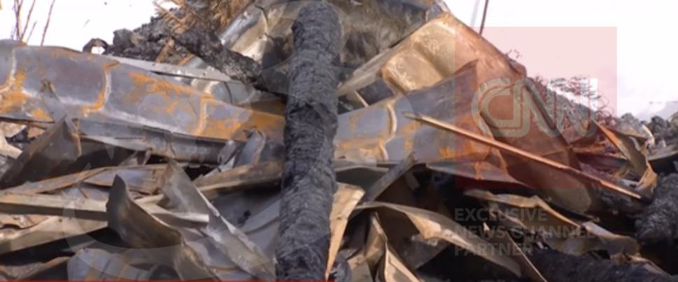 Imagini din interiorul pensiunii "Ferma Dacilor", după incendiul devastator. Jurnaliștii Antena 3 CNN, investigație în locul în care au murit opt oameni: "Focul ardea în două părți" 881833