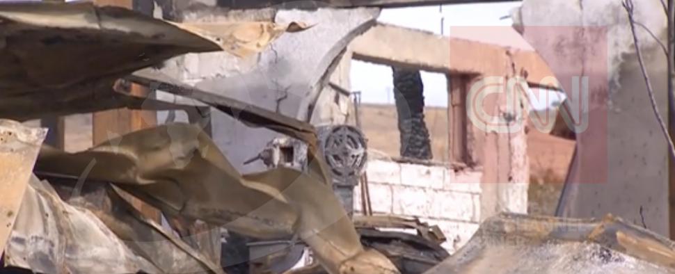 Imagini din interiorul pensiunii "Ferma Dacilor", după incendiul devastator. Jurnaliștii Antena 3 CNN, investigație în locul în care au murit opt oameni: "Focul ardea în două părți" 881840