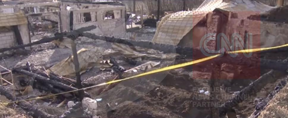 Imagini din interiorul pensiunii "Ferma Dacilor", după incendiul devastator. Jurnaliștii Antena 3 CNN, investigație în locul în care au murit opt oameni: "Focul ardea în două părți" 881843