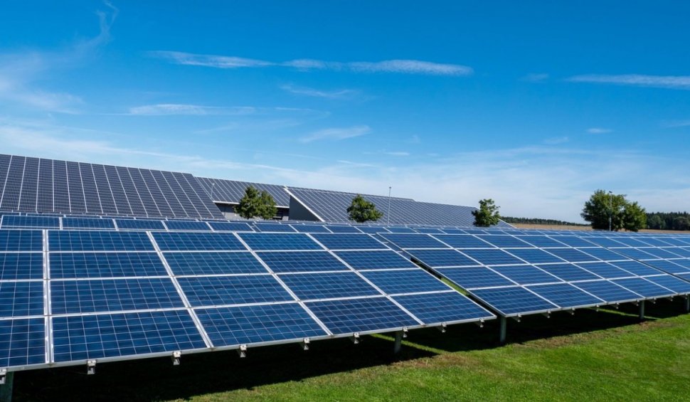 Județul din România unde se va construi cel mai mare parc fotovoltaic din țară. Va avea 1.790.000 de panouri solare