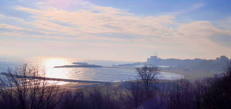 Fenomen spectaculos pe litoralul Mării Negre. Apa care ”fierbe” | Temperatura aerului era negativă 882213