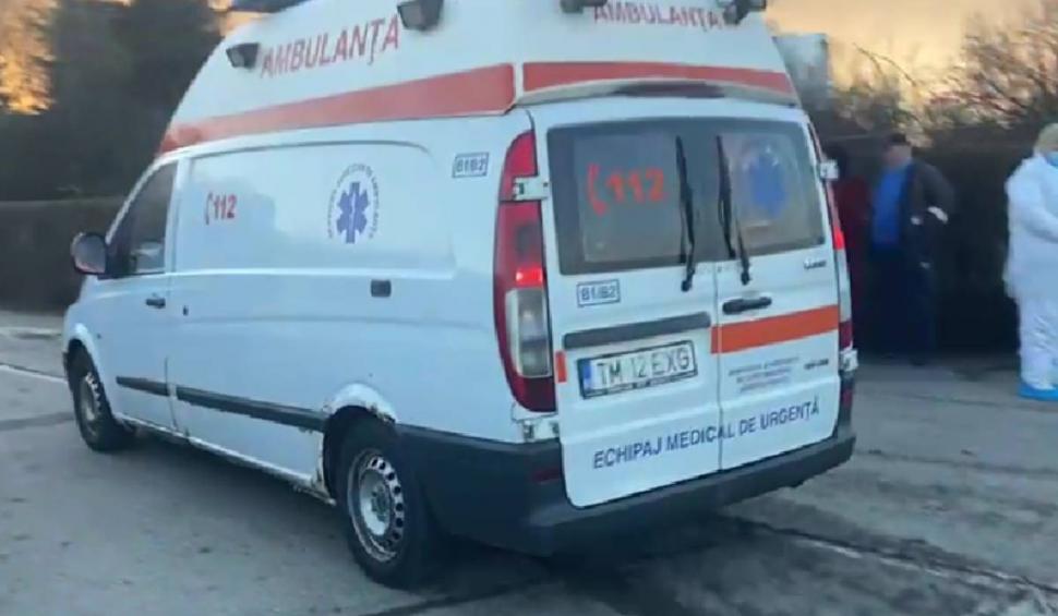 Incendiu puternic la depozitul unei fabrici de alimente, în Timiș. Zeci de pompieri intervin la fața locului 882238