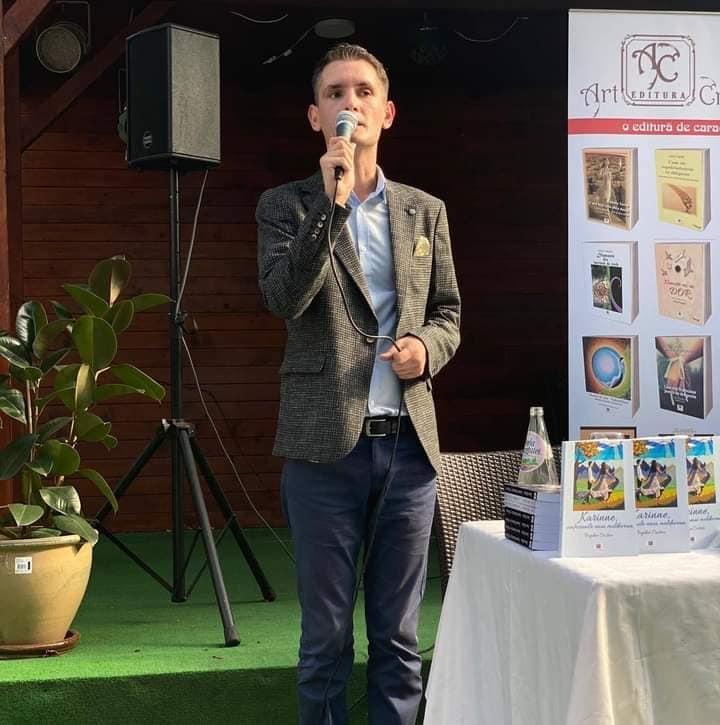 A murit Bogdan Cristea, profesorul de limba română iubit de elevi și părinți. Avea doar 36 de ani: "Un om deosebit, cu un suflet bun" 882438