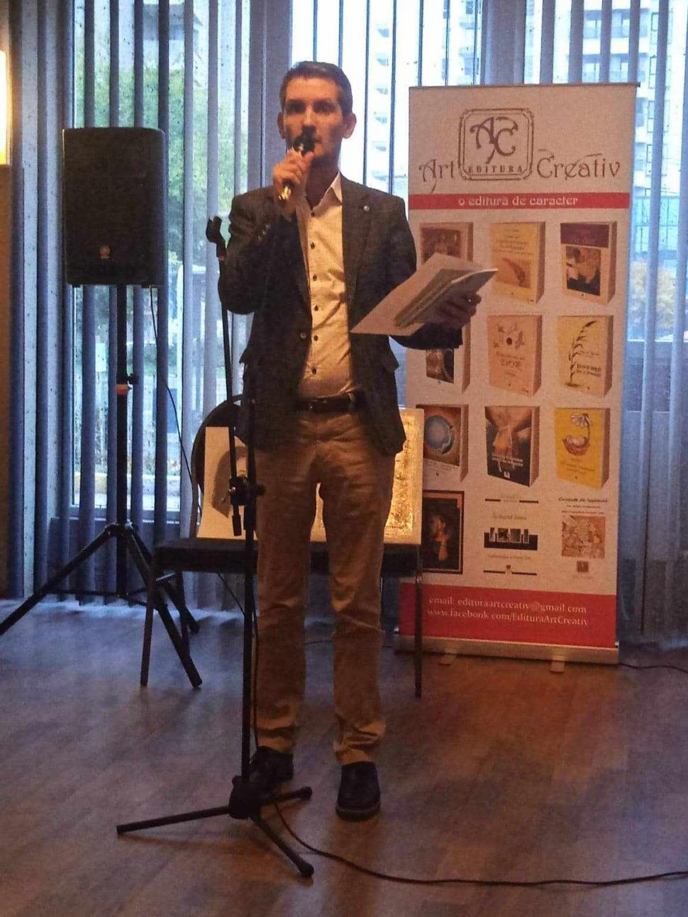 A murit Bogdan Cristea, profesorul de limba română iubit de elevi și părinți. Avea doar 36 de ani: "Un om deosebit, cu un suflet bun" 882439