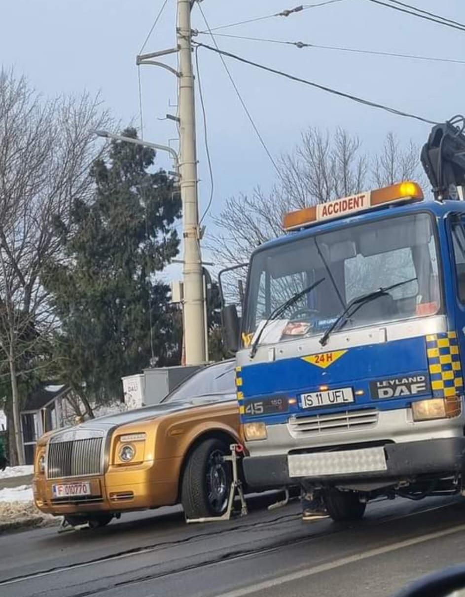 Şoferul cu Rolls-Royce decapotabil din Iaşi, viral pe TikTok, a fost prins de poliţişti şi lăsat fără maşină 882393