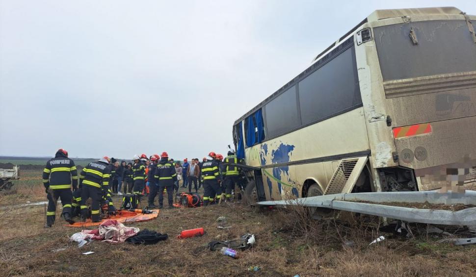 Accident teribil între un autobuz și un camion, la Sânandrei, în Timiș. Planul roșu de intervenție a fost activat | Șoferul autobuzului a murit 882442