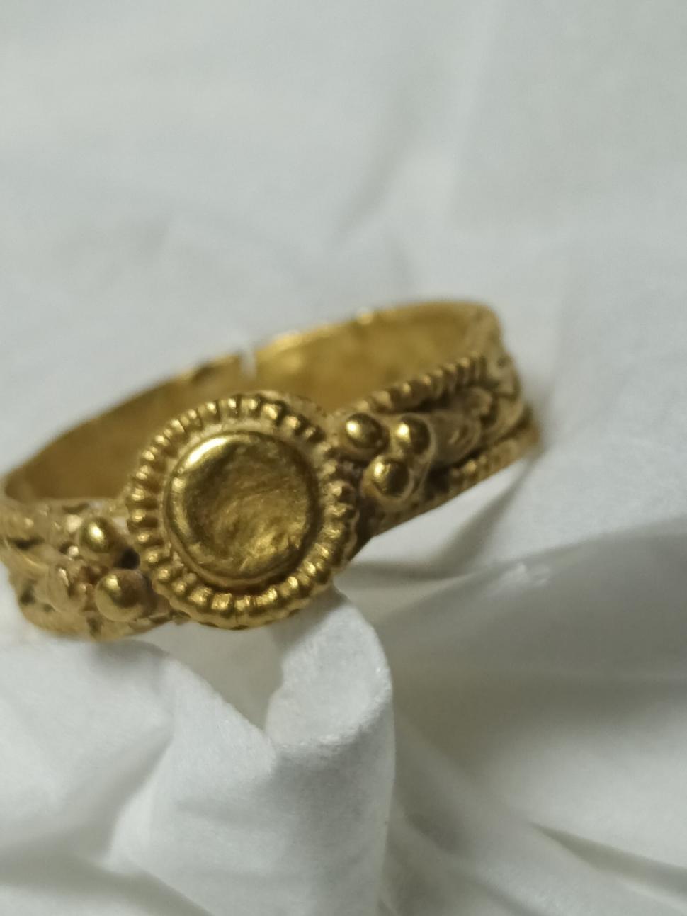 Descoperire arheologică rară într-o pădure din Bihor. Obiectul vechi de 1.500 de ani a fost dus la primărie 882709