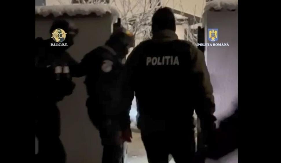 Interlopul Bebino şi un membru al clanului Cocalarilor, audiaţi la DIICOT după percheziţii 882682