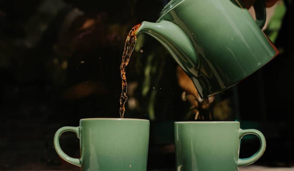 Ceaiul care creşte imunitatea, curăţă sângele şi scade glicemia. Lidia Fecioru: "Nu prea sunt în România, dar unde vedeţi, opriţi-vă!" 883333