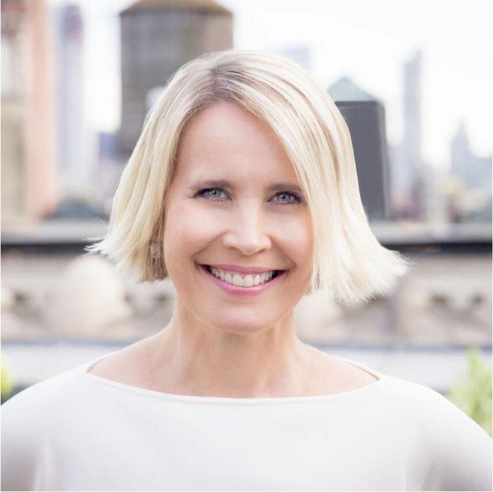 Ea este vocea din spatele GPS. Cum a ajuns Karen Jacobsen femeia de care ascultă toţi șoferii 883383