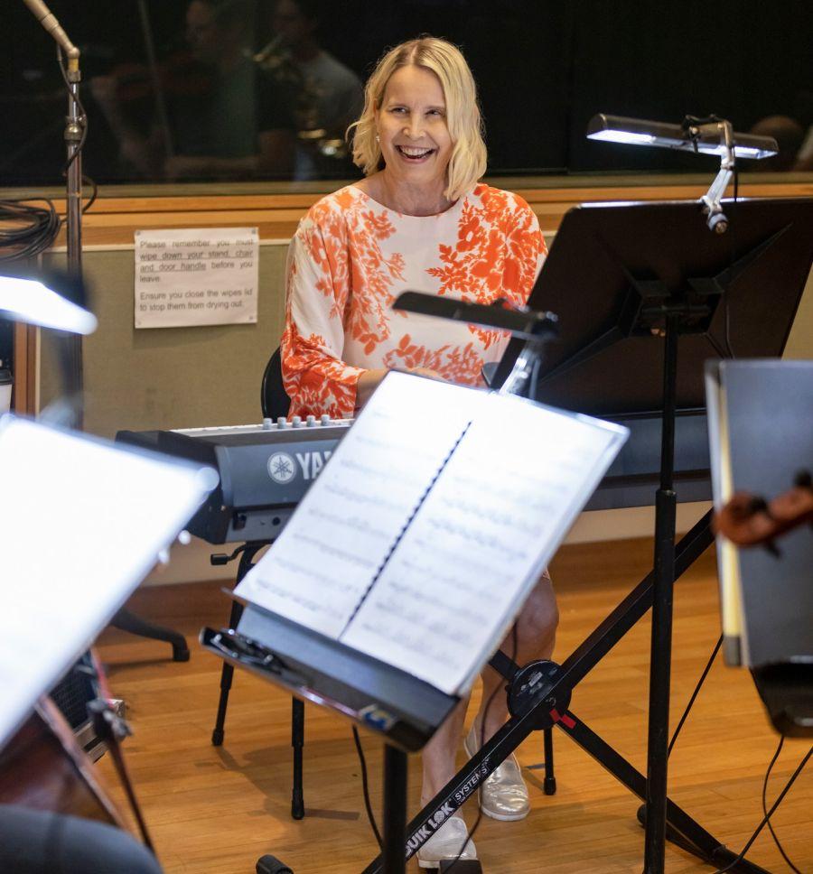 Ea este vocea din spatele GPS. Cum a ajuns Karen Jacobsen femeia de care ascultă toţi șoferii 883384