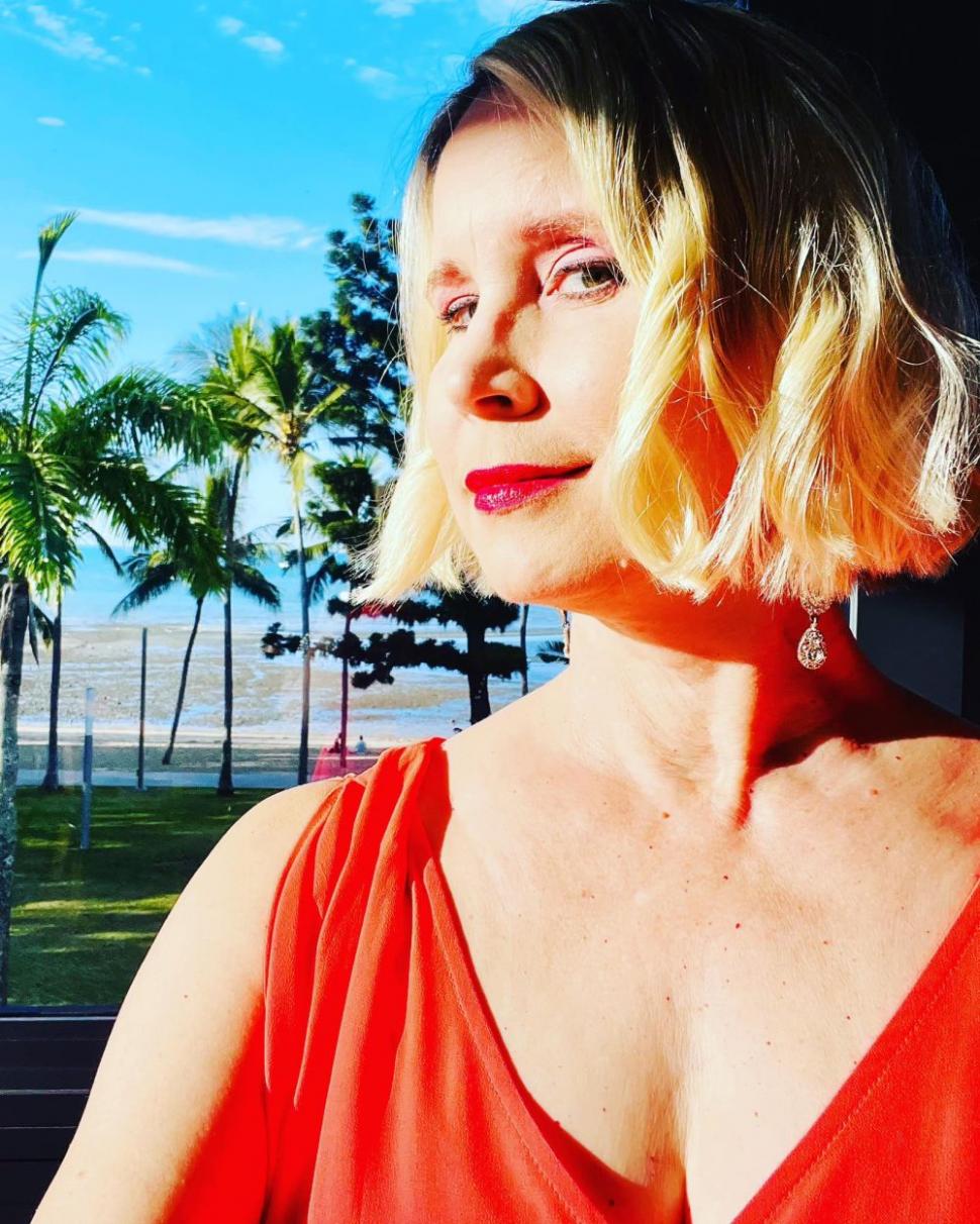 Ea este vocea din spatele GPS. Cum a ajuns Karen Jacobsen femeia de care ascultă toţi șoferii 883385