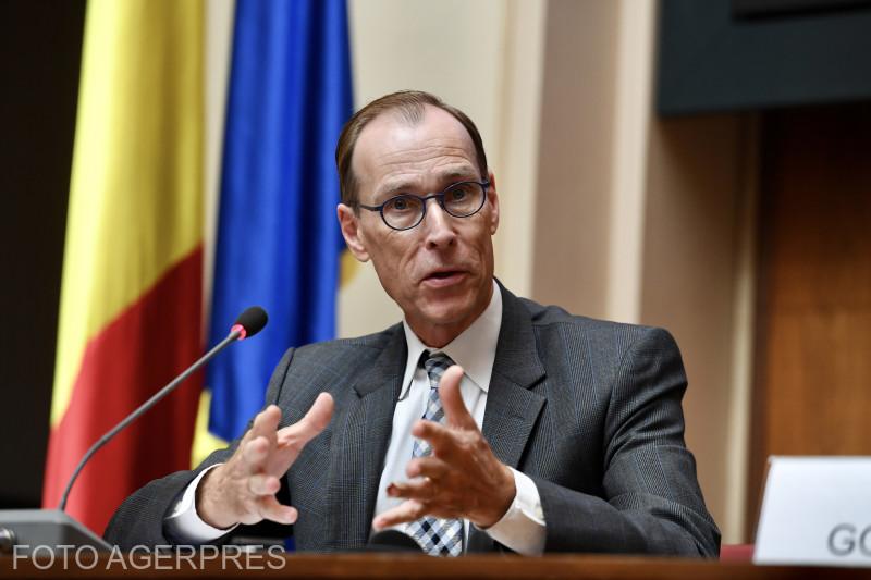 Noile recomandări FMI pentru România: Impozit până la 25% pe salarii și pensii mărite în tranşe 883590