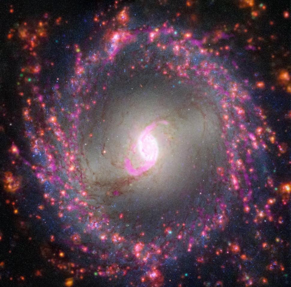 "Nu sunt doar uimitoare, ci spun o poveste": Imagini inedite cu 19 galaxii spirală, surprinse de telescopul spațial James Webb 883772
