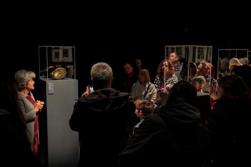 Măsuri de securitate fără precedent la expoziţia dedicată lui Constantin Brâncuşi. A fost lansată o monedă aniversară de argint, cu chipul marelui sculptor 883837