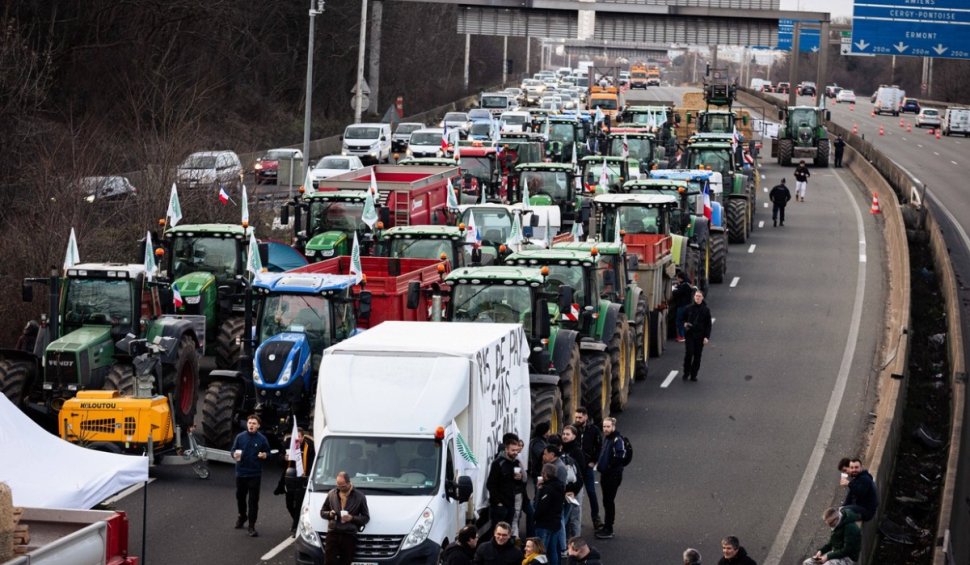 Continuă blocajele în Franța, din cauza protestelor fermierilor! Atenționare MAE, pentru cetățenii români