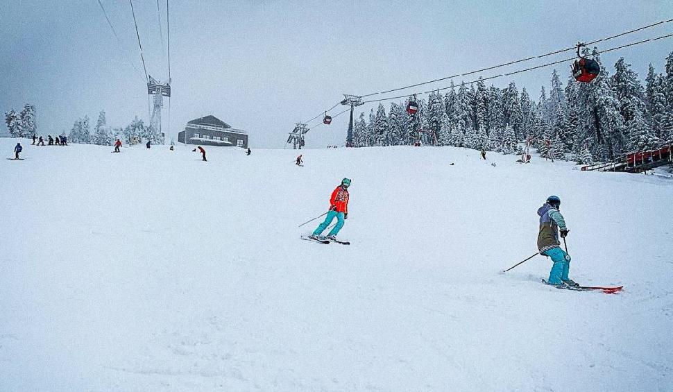 S-a deschis o nouă pârtie în Poiana Brașov: "Este excelentă pentru schiorii experimentați" 884003