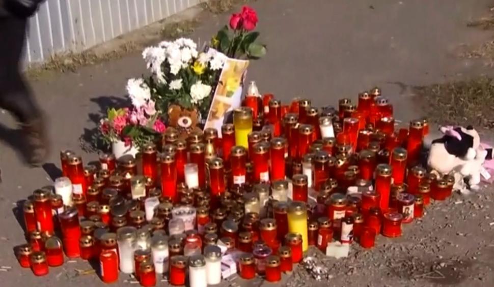 Tatăl Raisei, revoltă în direct. Poliţistul ucigaş scapă de închisoare. Cu o zi înaintea morţii, copila semnalase o altă ilegalitate a maşinii de poliţie, chiar în faţa şcolii  884124