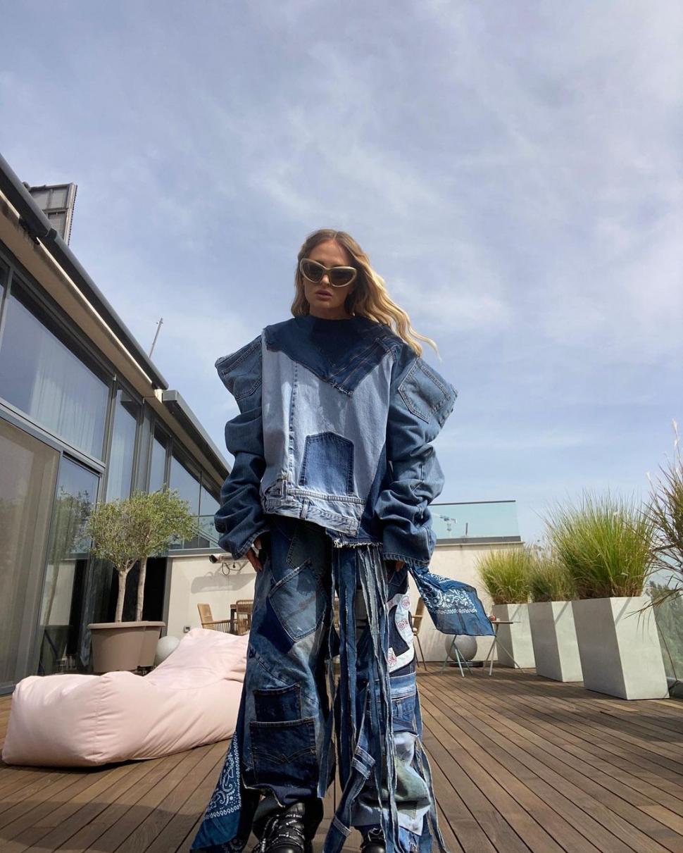 Imagini cu penthouse-ul de lux în care Delia Matache stă împreună cu soțul său. Apartamentul a costat 1,4 milioane de euro 884298