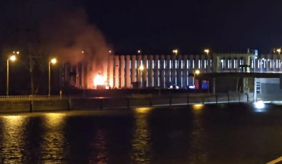 Incendiu major la Hidrocentrala Porțile de Fier. Pompierii intervin de urgență 884326
