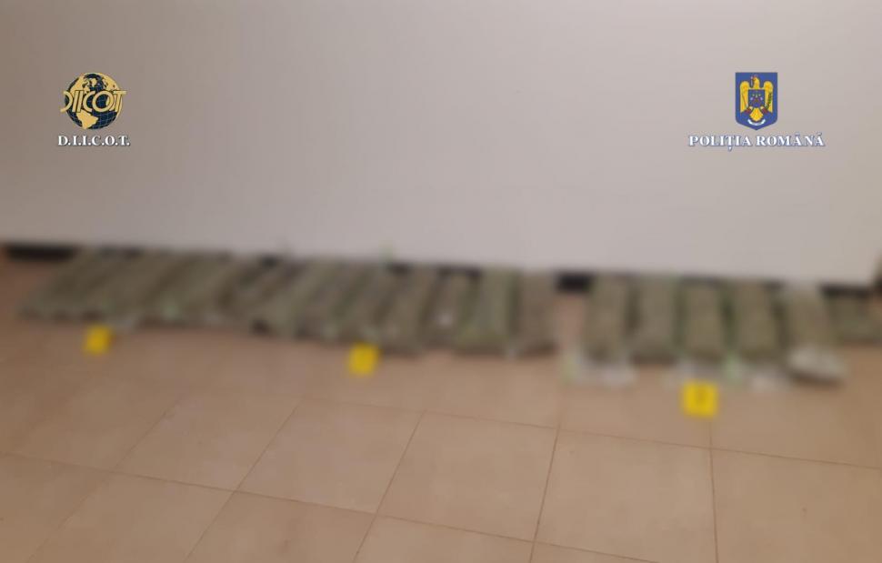 Un medic din Arad a fost prins în flagrant cu 20 de kilograme de droguri, într-o benzinărie 884228