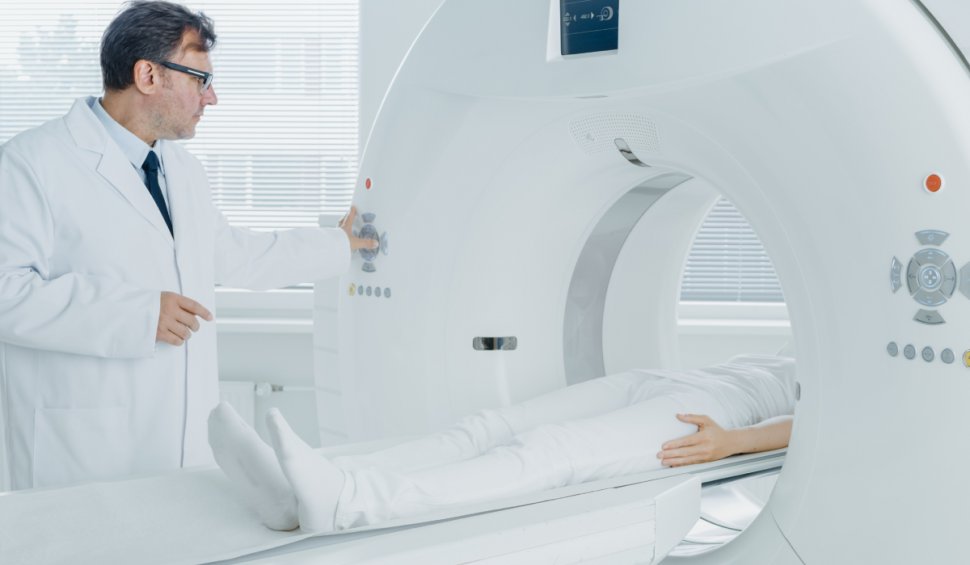 Premieră în România! Prima biopsie pulmonară ghidată prin computerul tomograf a fost făcută la Sibiu