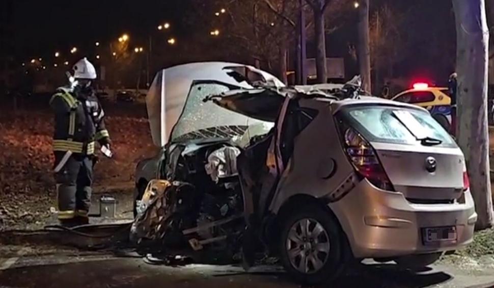 Accident cumplit pe Șoseaua Sisești din Bucureşti. Un tânăr de 18 ani a murit pe loc, după ce a intrat cu viteză într-un copac 884595