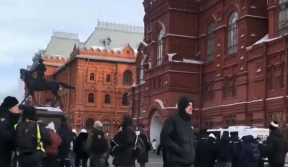 Proteste la Moscova, arestări lângă palatul lui Putin. Peste 20 de jurnalişti ridicaţi de poliţie 884619