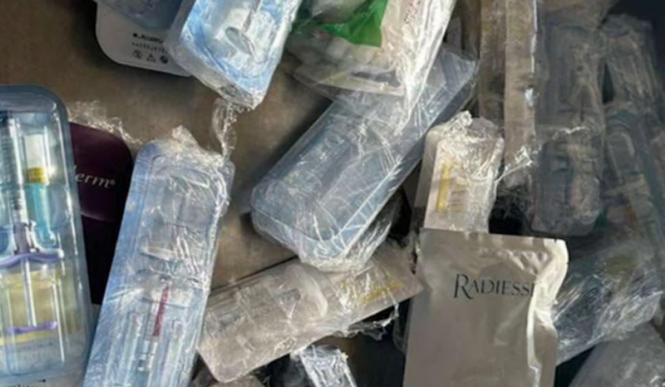 Sute de seringi și botox, găsite în mașina unei femei care intra în Republica Moldova 884611