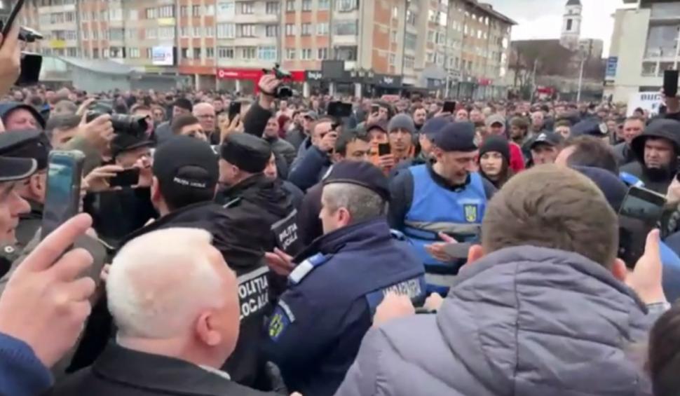 Incidente la mitingul anti-extremism organizat de PNL la Suceava | Gheorghe Flutur: Nu daţi like-uri la lichele, vor veni vremuri mai grele 884722