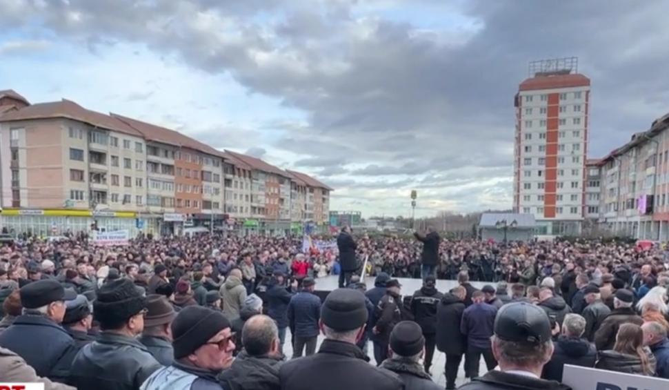 Incidente la mitingul anti-extremism organizat de PNL la Suceava | Gheorghe Flutur: Nu daţi like-uri la lichele, vor veni vremuri mai grele 884726