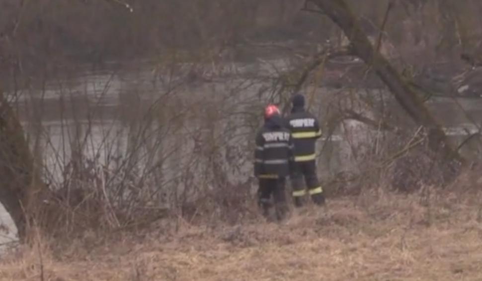Un cunoscut medic din Gherla a dispărut pe malul Someșului | Bărbatul a plecat la pescuit şi nu s-a mai întros acasă 884754