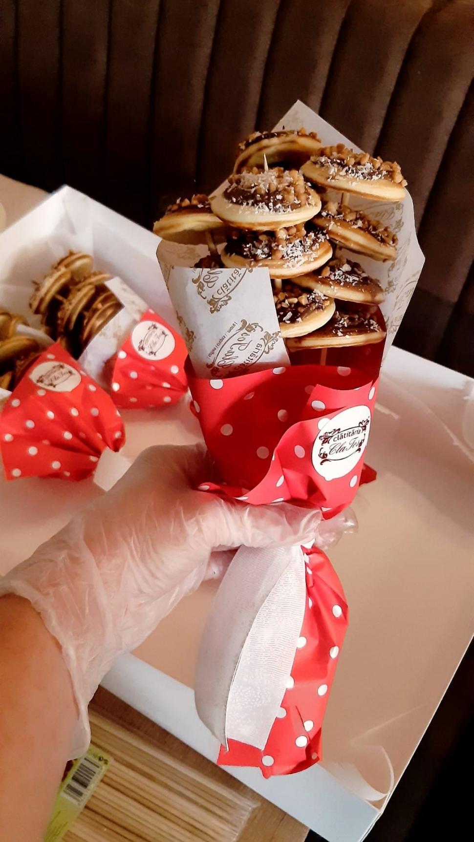 Afacerea cu care o româncă a dat lovitura în lumea deserturilor. A obținut distincția TOP 100 of Romania la categoria "Creperii & Gelaterii" 884979