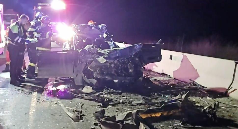 Două persoane au murit într-un accident rutier între un autoturism și un TIR, la Constanța  885195
